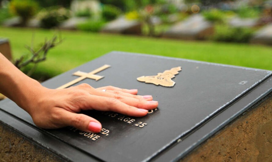 Honorer la mémoire d’un proche : le rôle symbolique et pratique de la plaque funéraire