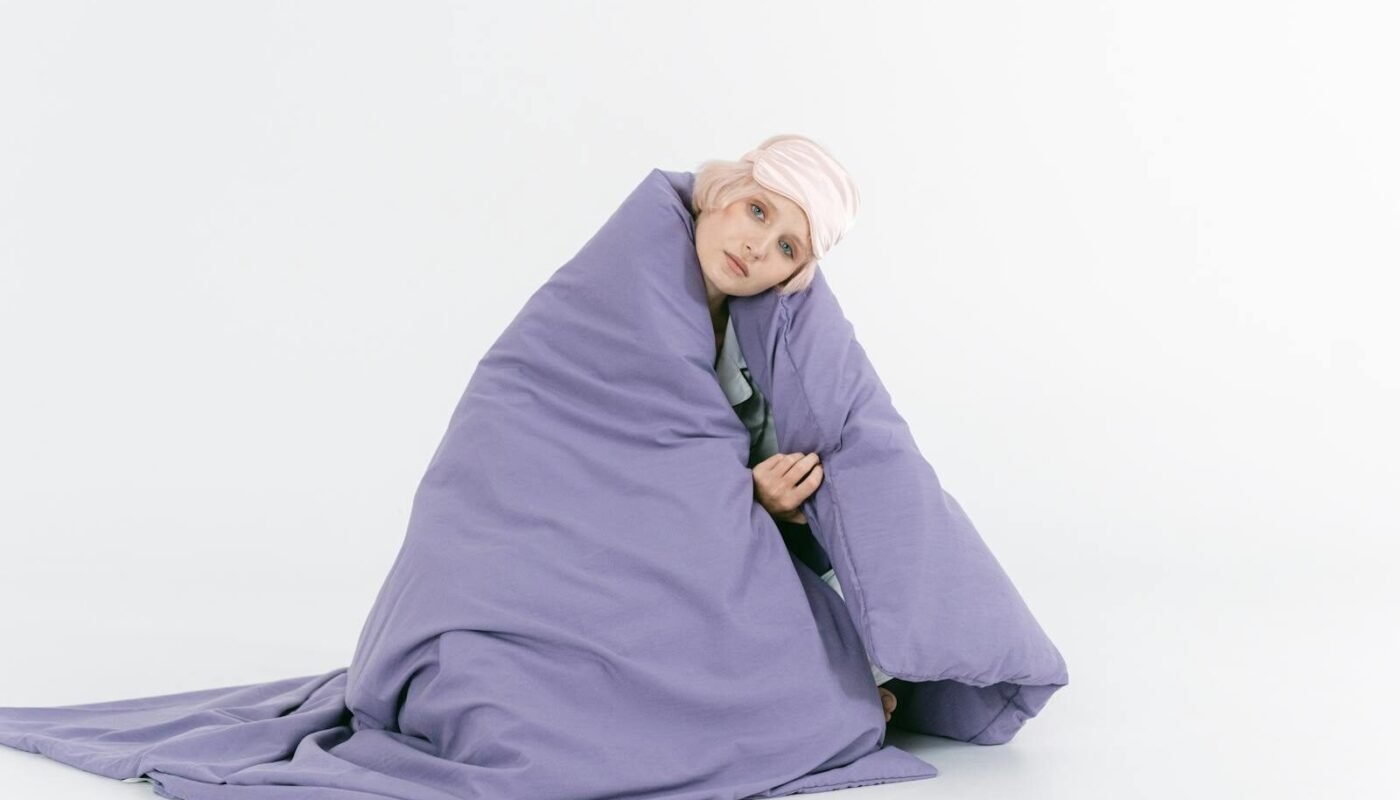 Améliorez votre sommeil avec une couette adaptée en toutes saisons.