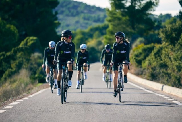 Comment le cyclisme de route peut devenir votre allié minceur